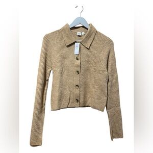 Gap Ribbed Button-Front Cardigan – Medium